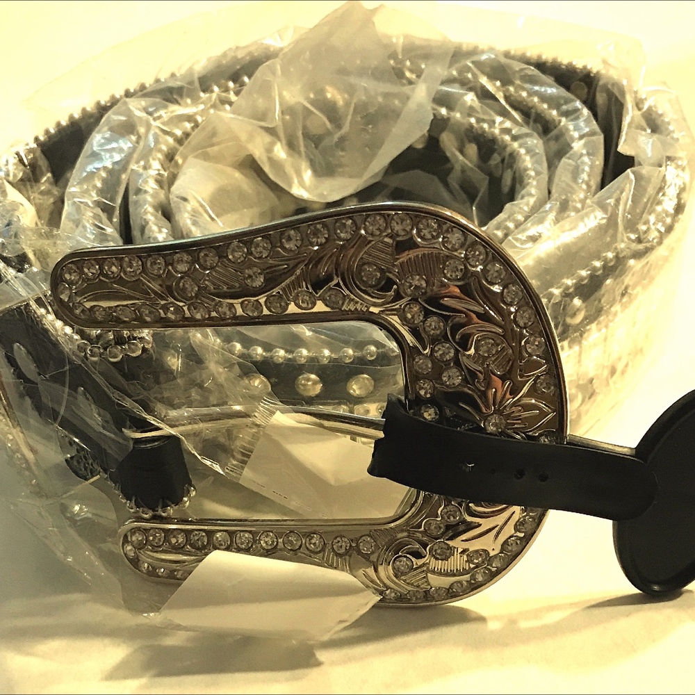 Cowgirl Leather Belt Black w Rhinestones Sz 36-38